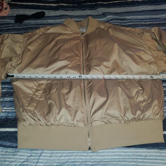 NWOT Old Navy Size 2X Oversized Short Water-Resistant Bomber Jacket in Tiramisu - Picture 9 of 10
